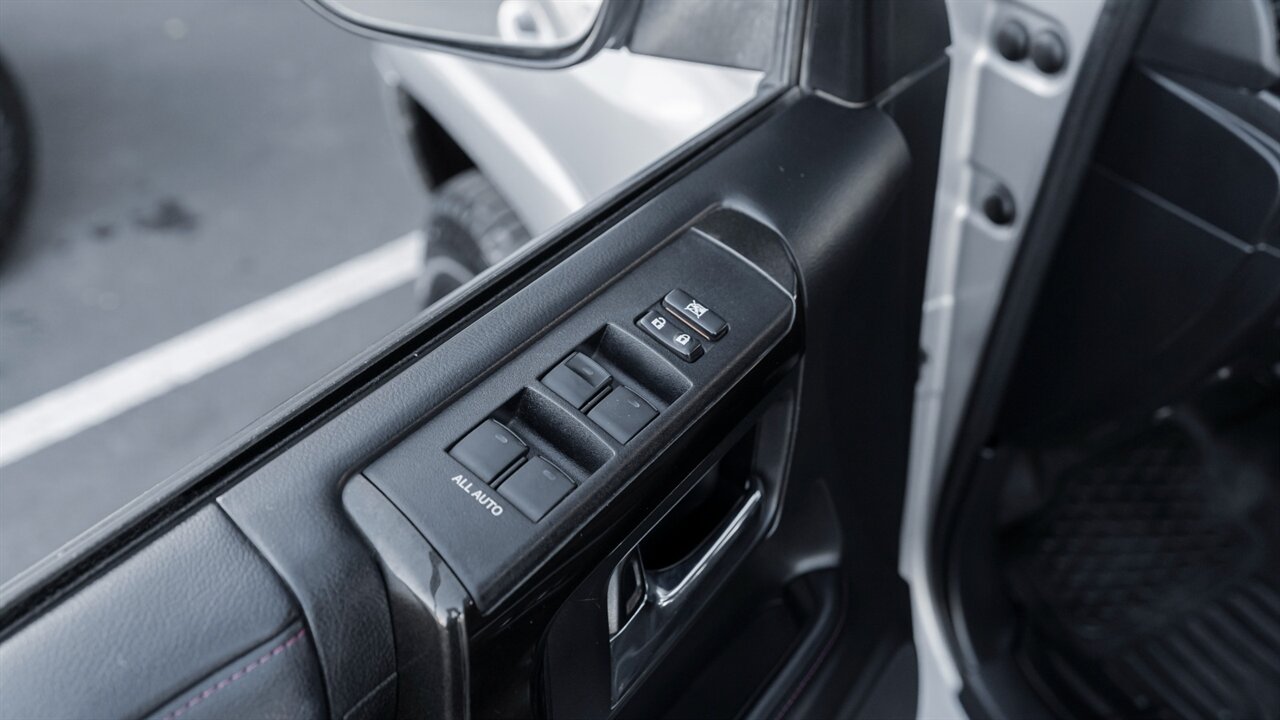 2018 Toyota 4Runner TRD Off-Road   - Photo 24 - Reno, NV 89511