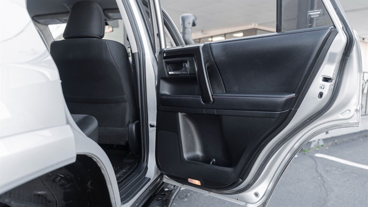 2018 Toyota 4Runner TRD Off-Road   - Photo 40 - Reno, NV 89511