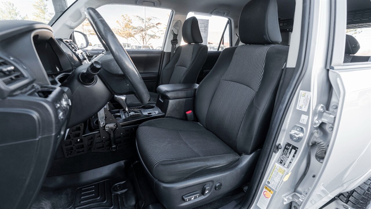 2018 Toyota 4Runner TRD Off-Road   - Photo 18 - Reno, NV 89511