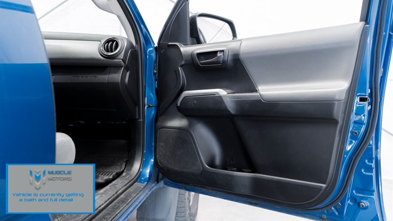 2017 Toyota Tacoma SR5 V6   - Photo 19 - Reno, NV 89511