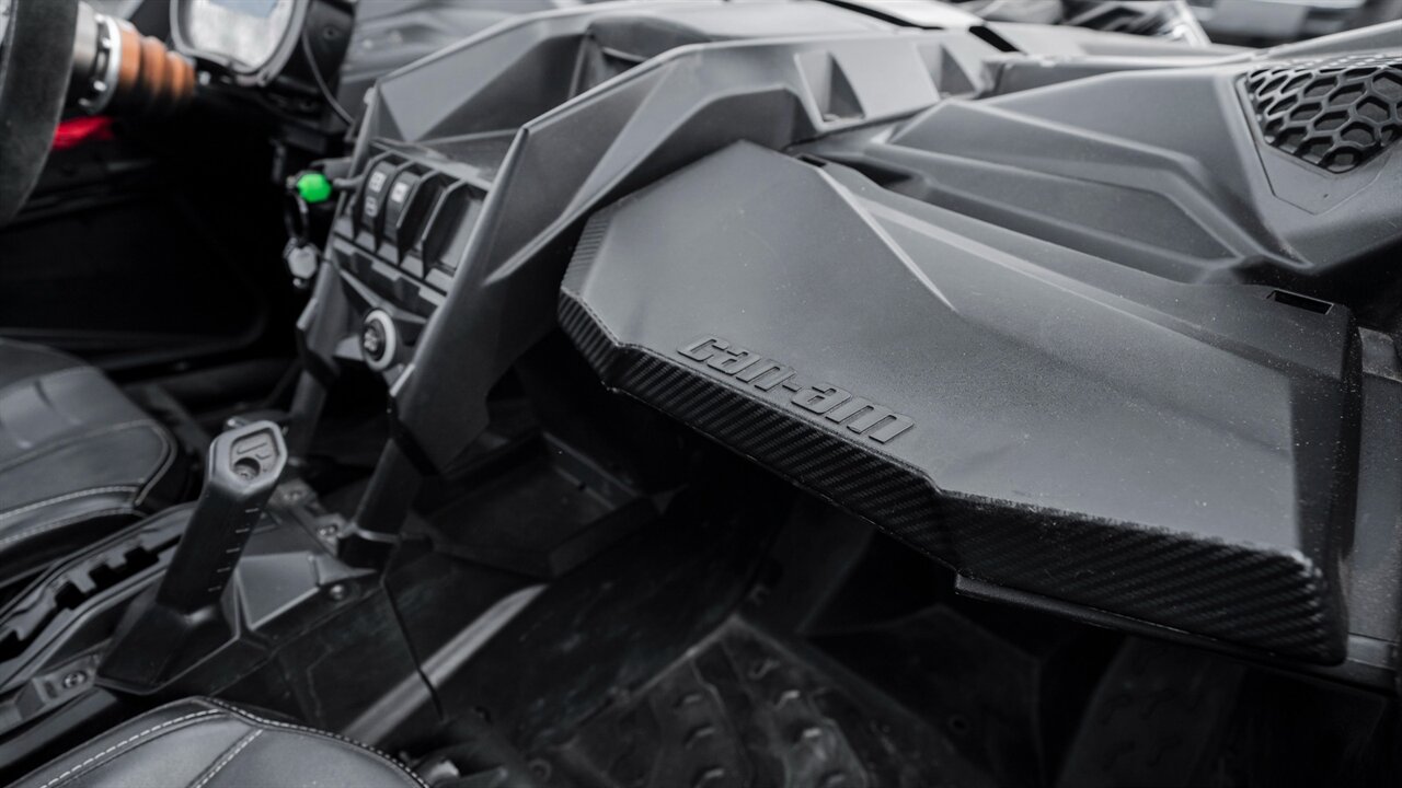 2017 Can-Am Maverick X3 XRS DPS   - Photo 33 - Reno, NV 89511