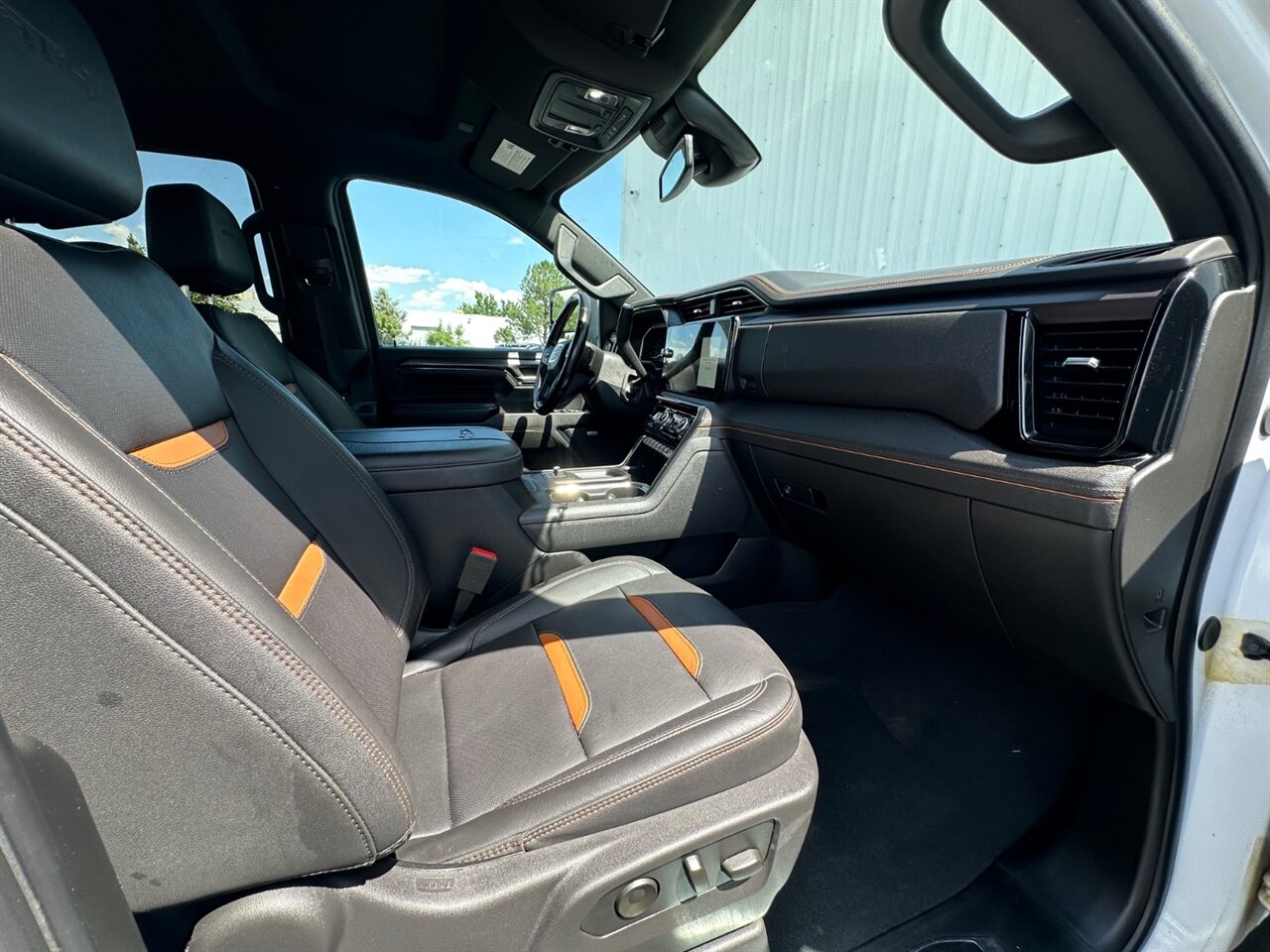 2024 GMC Sierra 2500 AT4 - Photo 13 - Reno, NV 89511
