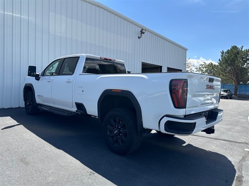2024 GMC Sierra 2500 AT4  
