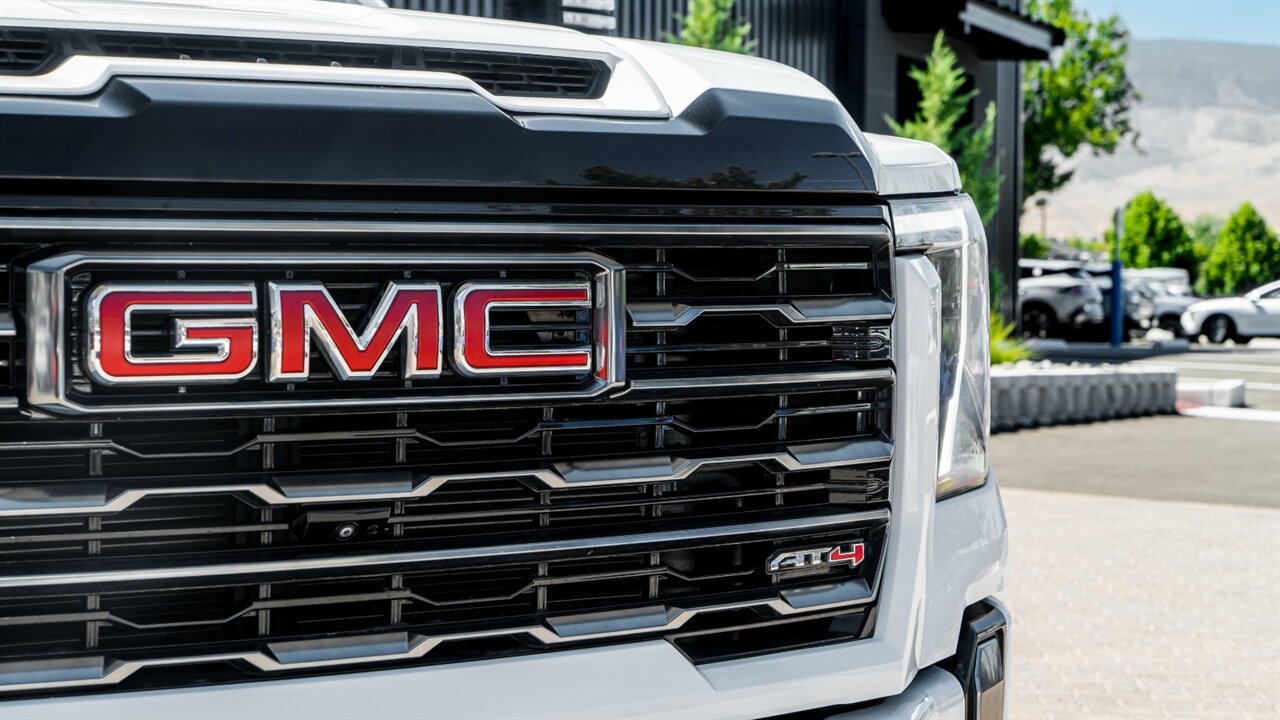 2024 GMC Sierra 2500 AT4 - Photo 11 - Reno, NV 89511