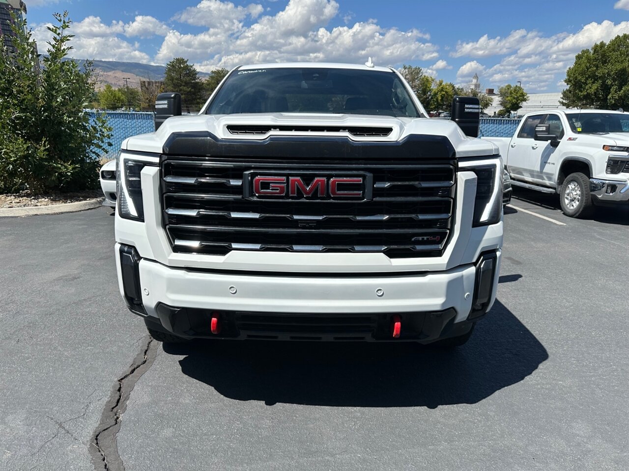 2024 GMC Sierra 2500 AT4 - Photo 4 - Reno, NV 89511