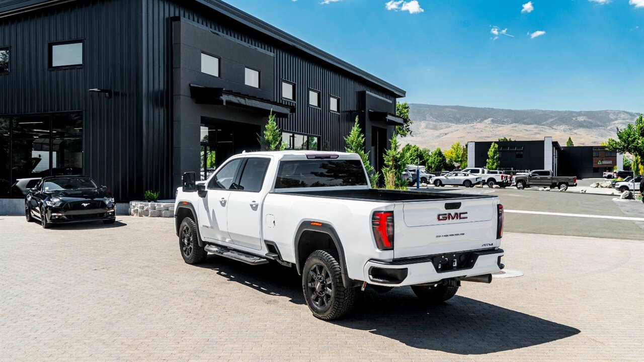 2024 GMC Sierra 2500 AT4 - Photo 8 - Reno, NV 89511