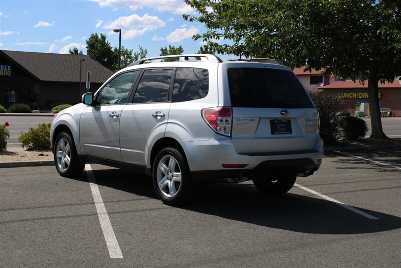 2010 Subaru Forester 2.5X Premium  