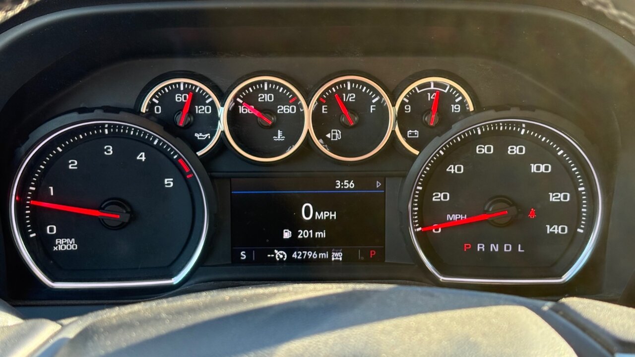 2022 Chevrolet Silverado 3500HD CC LT Flatbed   - Photo 17 - Reno, NV 89511