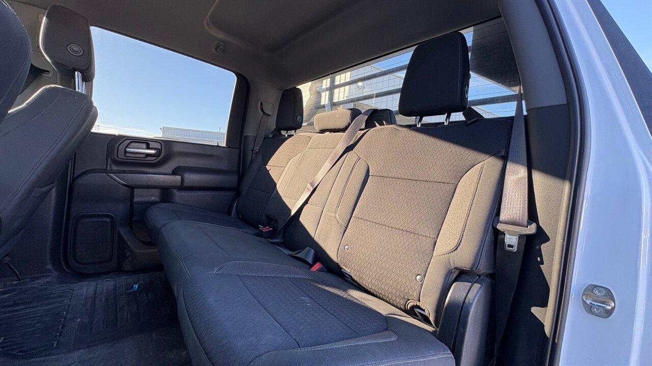 2022 Chevrolet Silverado 3500HD CC LT Flatbed   - Photo 20 - Reno, NV 89511