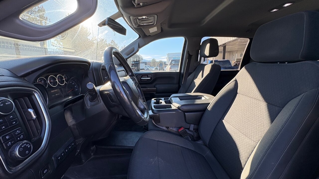 2022 Chevrolet Silverado 3500HD CC LT Flatbed   - Photo 14 - Reno, NV 89511