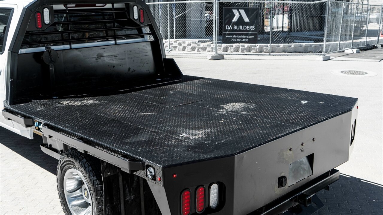 2022 Chevrolet Silverado 3500HD CC LT Flatbed   - Photo 11 - Reno, NV 89511