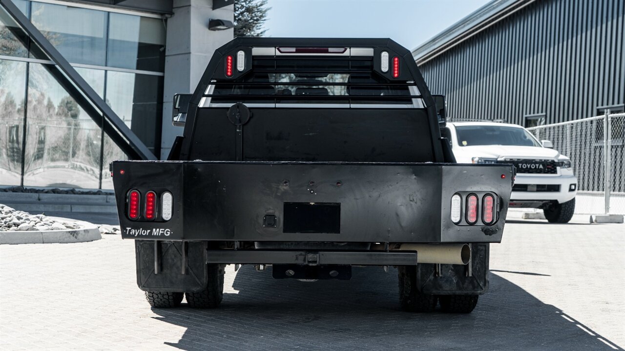 2022 Chevrolet Silverado 3500HD CC LT Flatbed   - Photo 6 - Reno, NV 89511