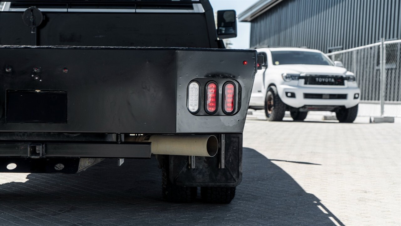 2022 Chevrolet Silverado 3500HD CC LT Flatbed   - Photo 13 - Reno, NV 89511
