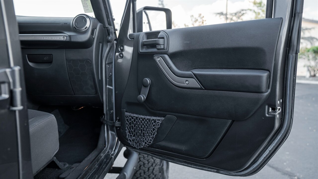 2017 Jeep Wrangler Unlimited Sport   - Photo 28 - Reno, NV 89511