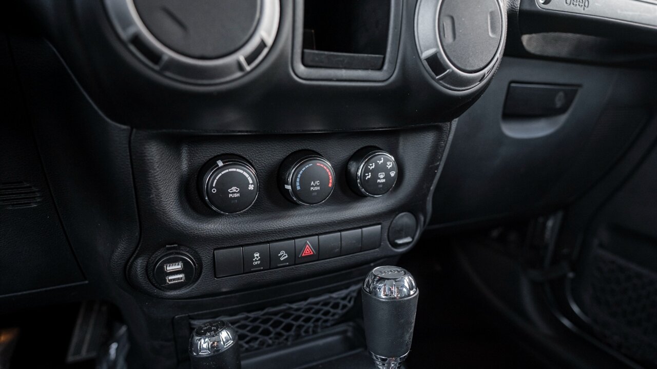 2017 Jeep Wrangler Unlimited Sport   - Photo 25 - Reno, NV 89511