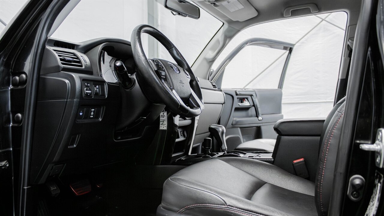 2019 Toyota 4Runner TRD Off-Road Premium   - Photo 27 - Reno, NV 89511