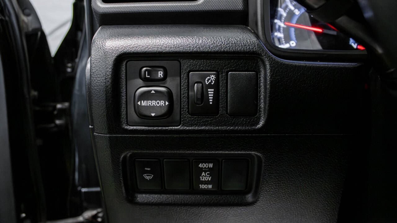 2019 Toyota 4Runner TRD Off-Road Premium   - Photo 18 - Reno, NV 89511