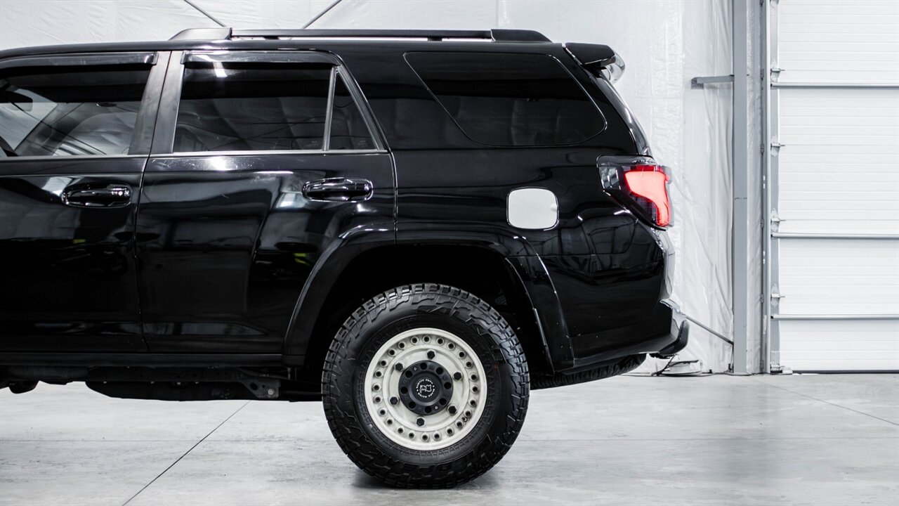 2019 Toyota 4Runner TRD Off-Road Premium   - Photo 16 - Reno, NV 89511