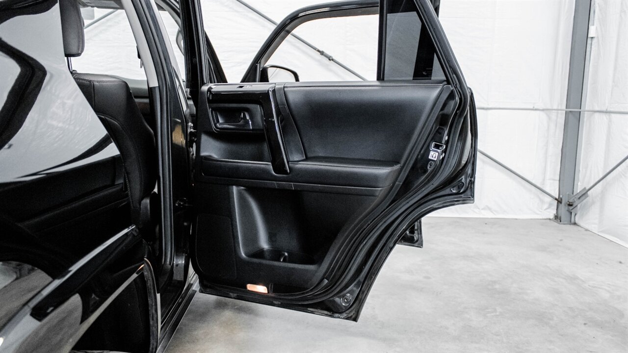 2019 Toyota 4Runner TRD Off-Road Premium   - Photo 32 - Reno, NV 89511
