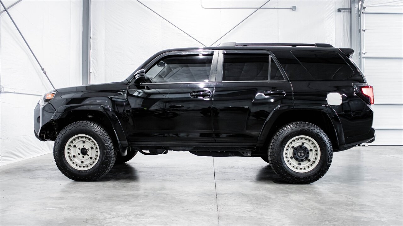 2019 Toyota 4Runner TRD Off-Road Premium   - Photo 3 - Reno, NV 89511