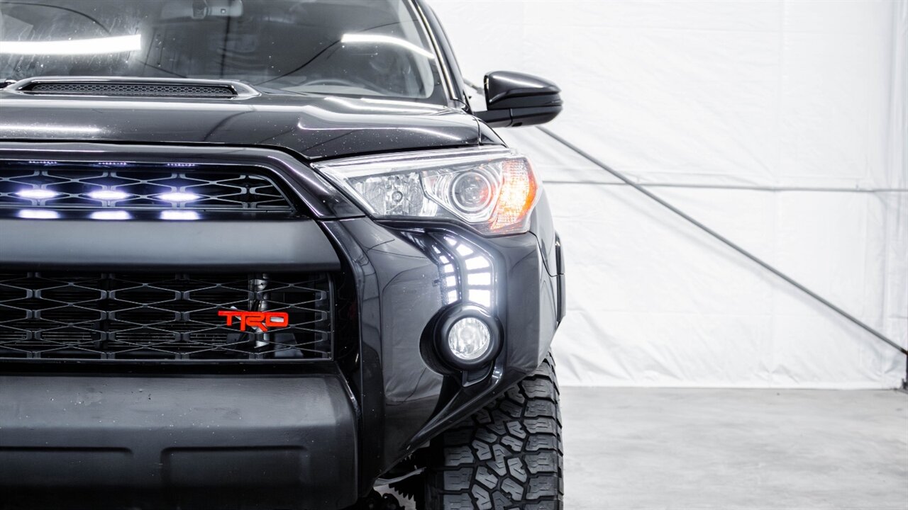 2019 Toyota 4Runner TRD Off-Road Premium   - Photo 12 - Reno, NV 89511