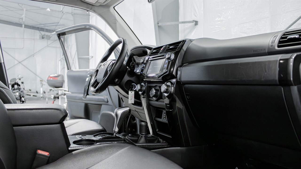 2019 Toyota 4Runner TRD Off-Road Premium   - Photo 36 - Reno, NV 89511