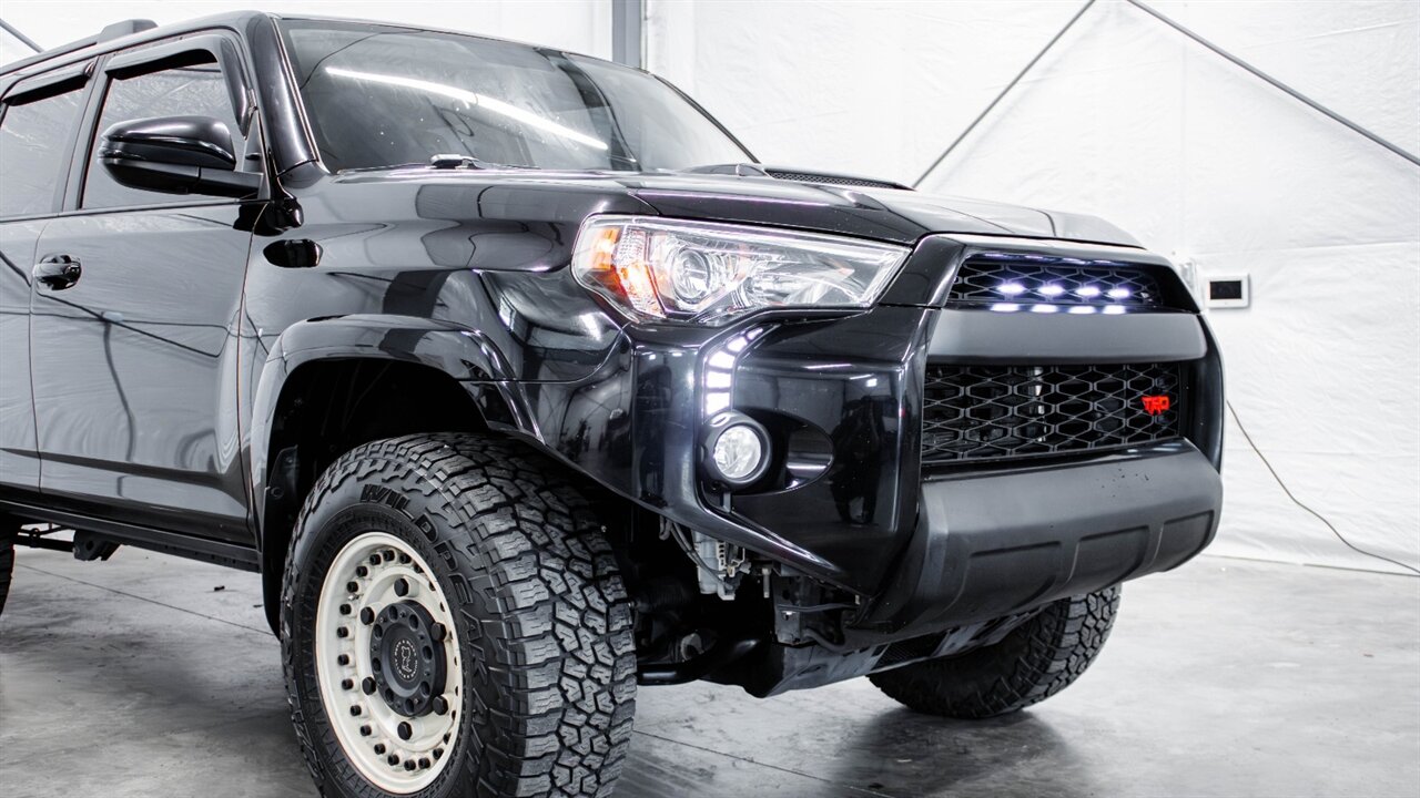 2019 Toyota 4Runner TRD Off-Road Premium   - Photo 11 - Reno, NV 89511
