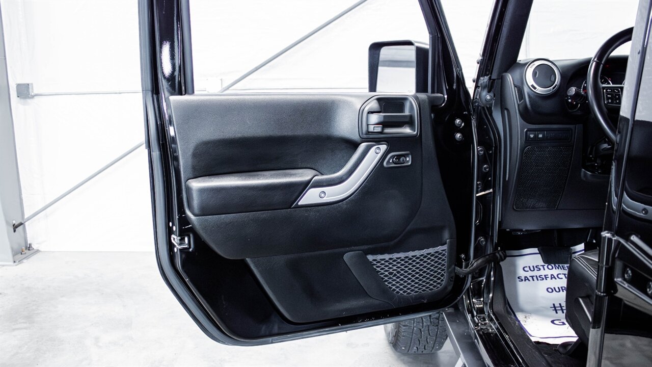 2018 Jeep Wrangler Unlimited Rubicon   - Photo 11 - Reno, NV 89511