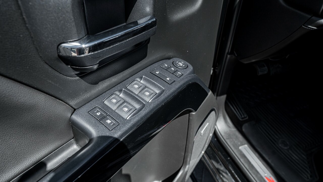 2018 Chevrolet Silverado 1500 LTZ 2LZ  SCA Performance BLACK WIDOW - Photo 25 - Reno, NV 89511