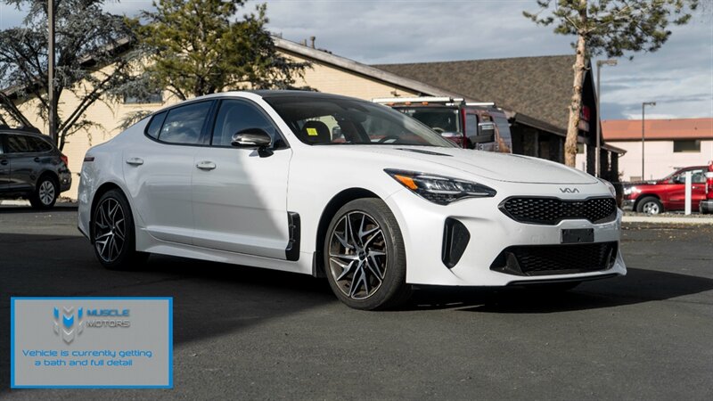 2022 Kia Stinger GT-Line  