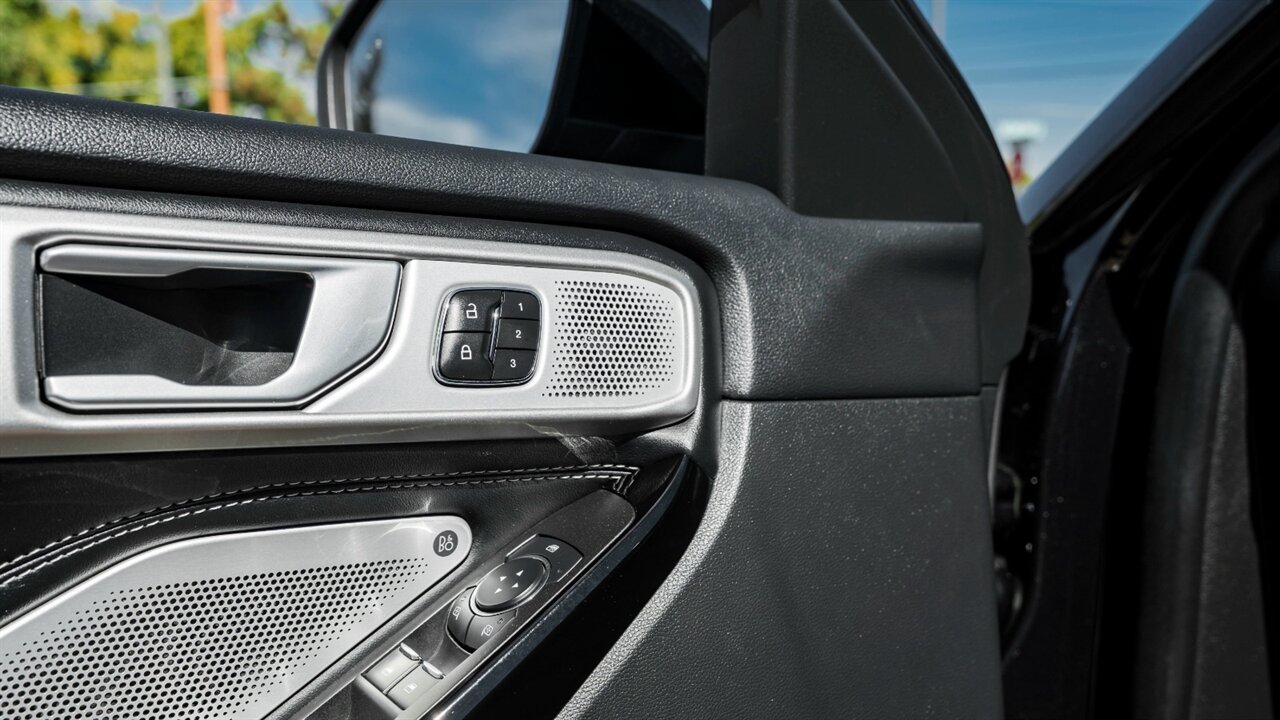 2023 Ford Explorer ST - Photo 23 - Reno, NV 89511