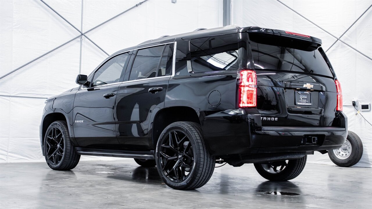 2019 Chevrolet Tahoe LT   - Photo 2 - Reno, NV 89511