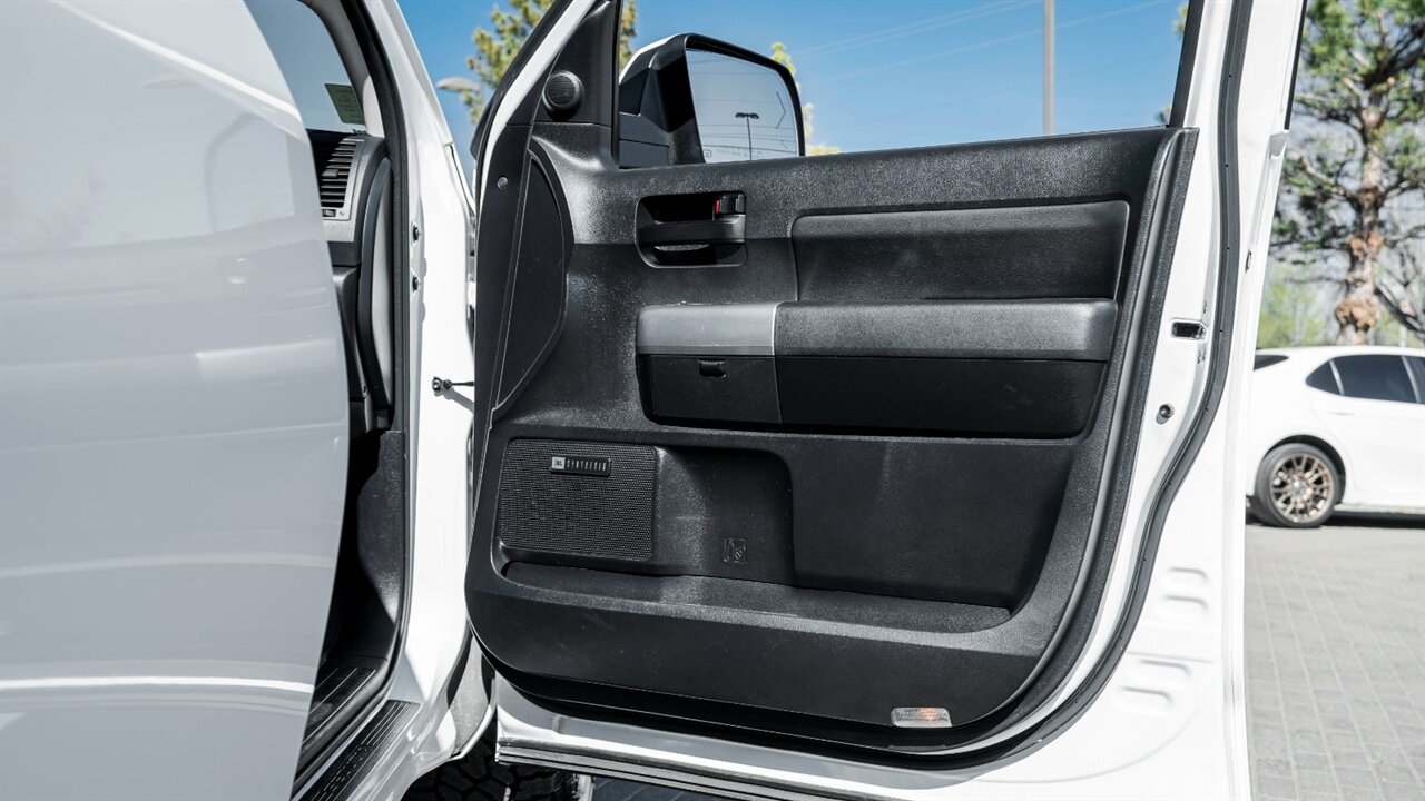 2021 Toyota Sequoia TRD Pro - Photo 42 - Reno, NV 89511