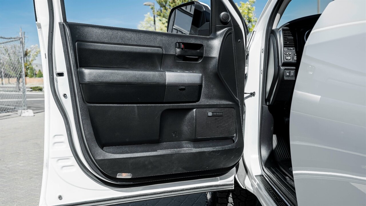 2021 Toyota Sequoia TRD Pro - Photo 23 - Reno, NV 89511