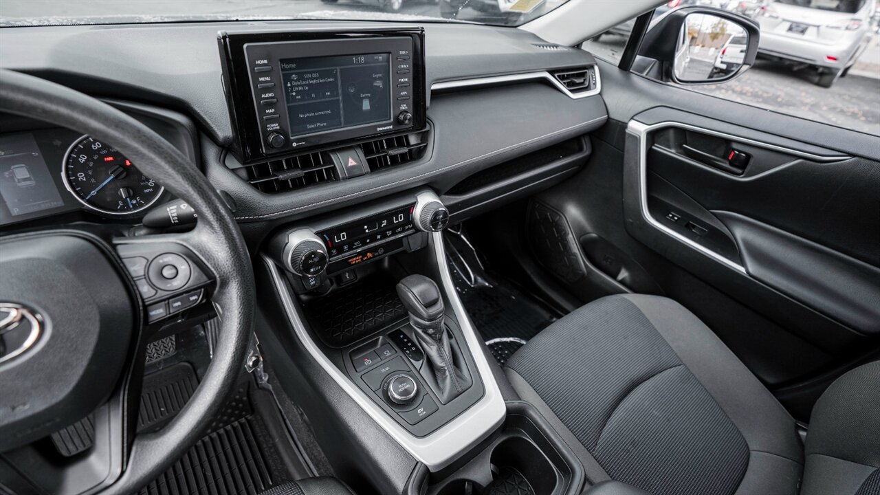 2021 Toyota RAV4 LE - Photo 24 - Reno, NV 89511