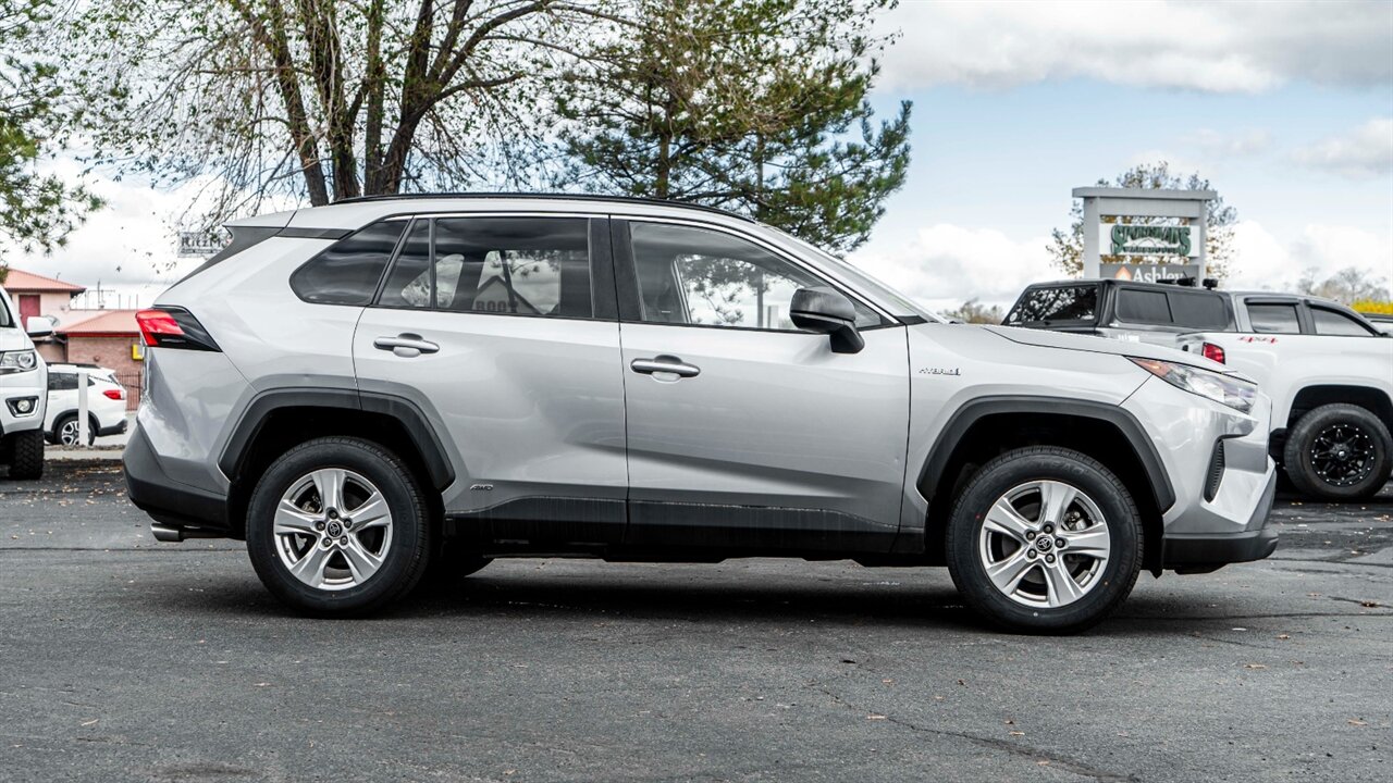 2021 Toyota RAV4 LE - Photo 5 - Reno, NV 89511