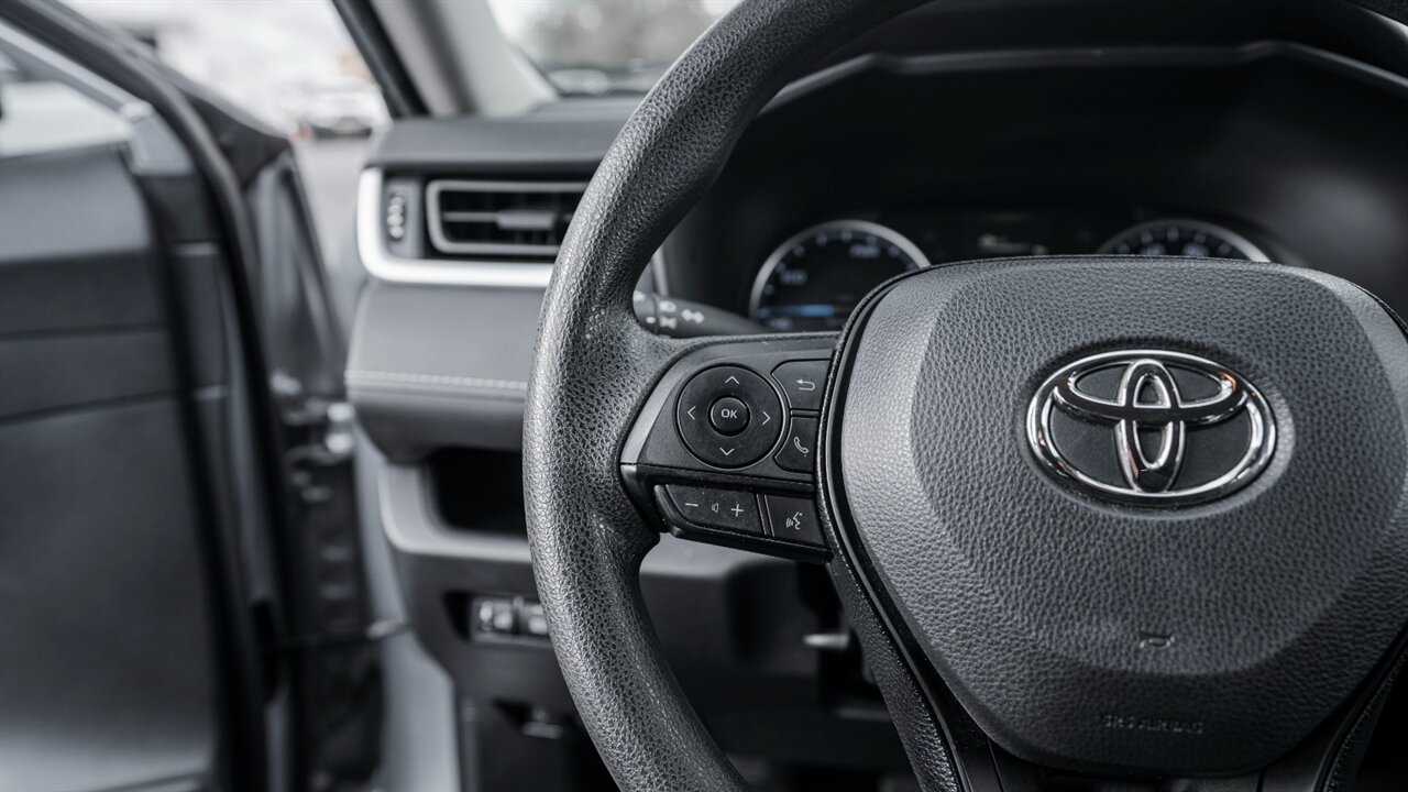 2021 Toyota RAV4 LE - Photo 18 - Reno, NV 89511