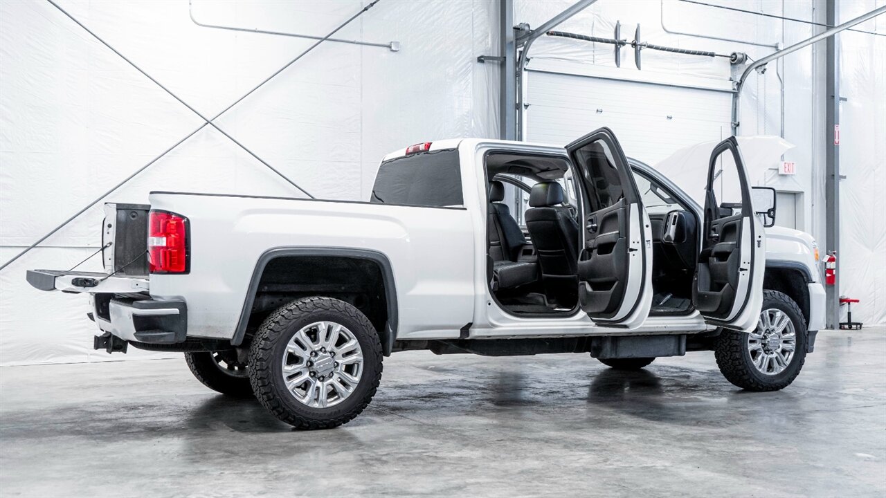 2016 GMC Sierra 2500 Denali   - Photo 12 - Reno, NV 89511