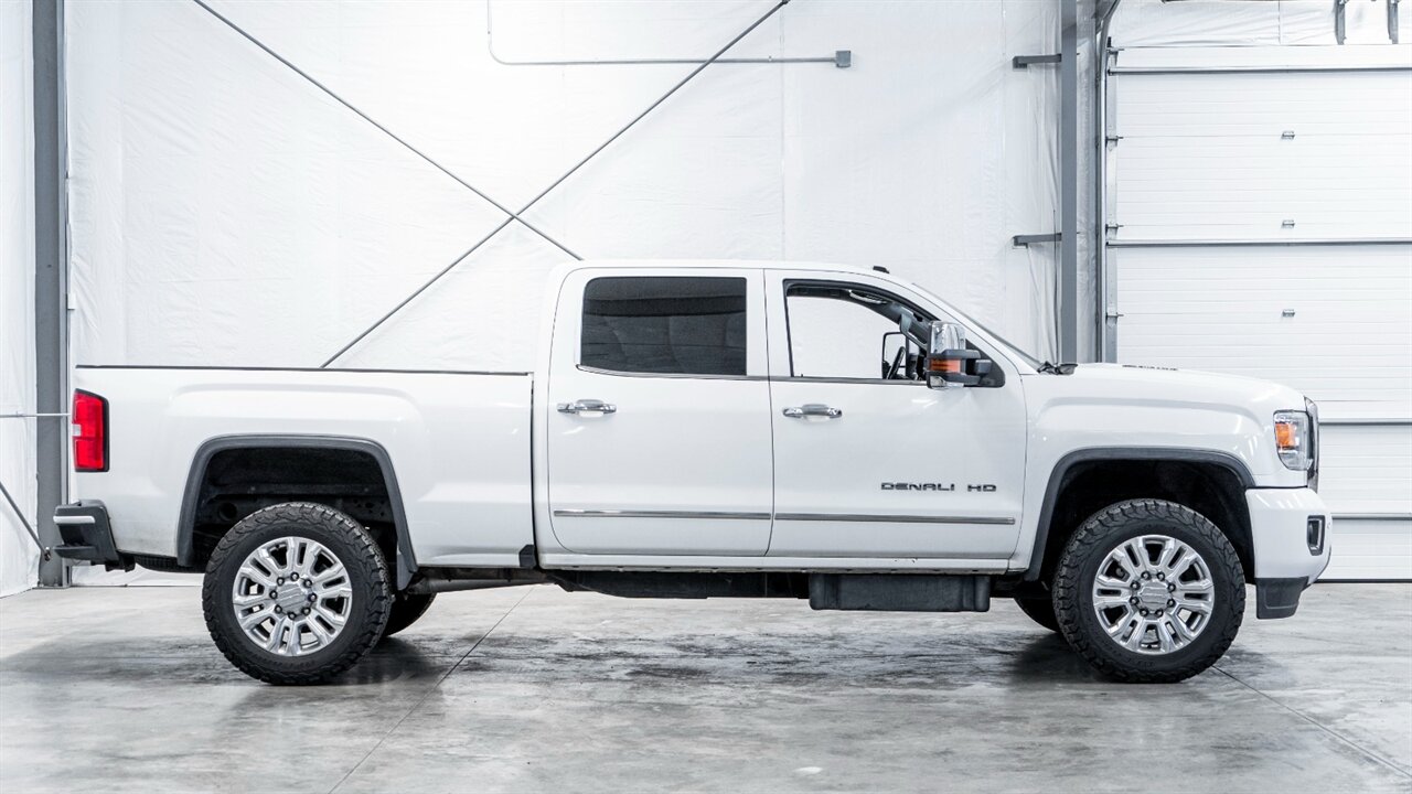 2016 GMC Sierra 2500 Denali   - Photo 5 - Reno, NV 89511