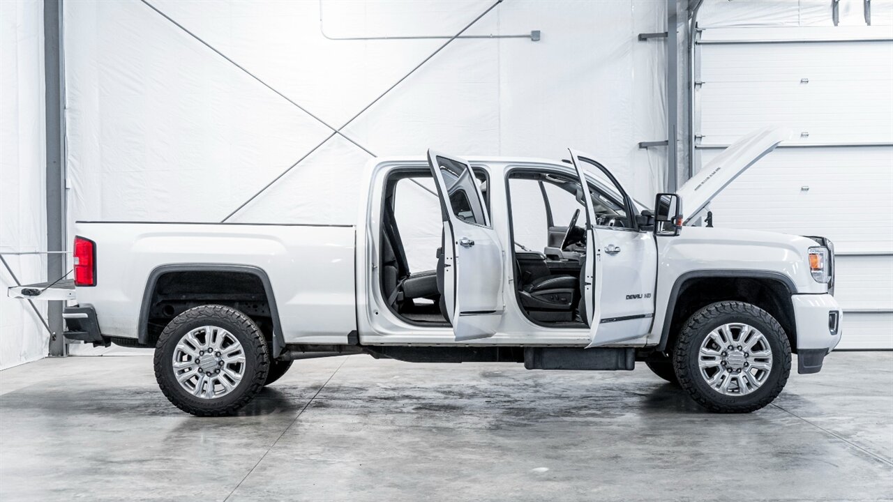 2016 GMC Sierra 2500 Denali   - Photo 13 - Reno, NV 89511