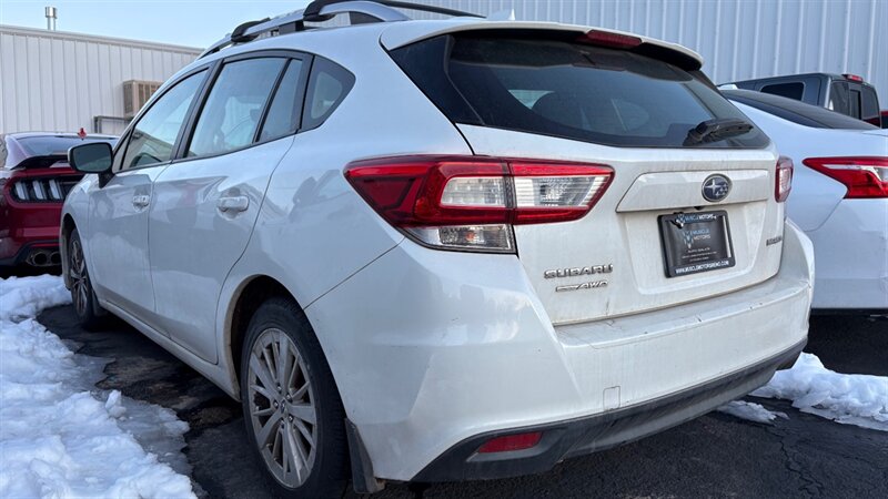2018 Subaru Impreza 2.0i Premium  