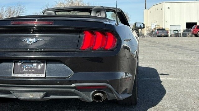 2022 Ford Mustang EcoBoost Premium   - Photo 12 - Reno, NV 89511