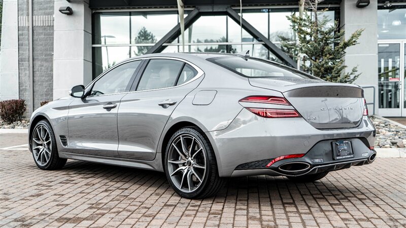 2025 Genesis G70 2.5T  