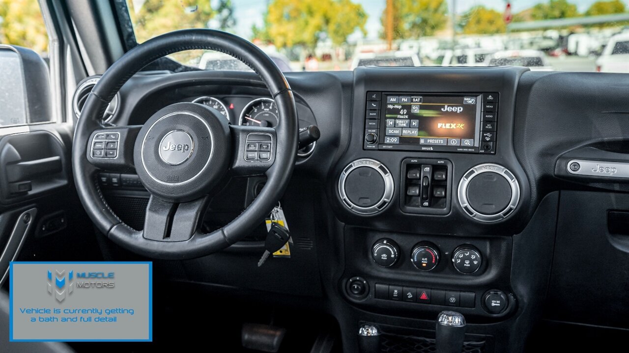 2017 Jeep Wrangler Unlimited Rubicon   - Photo 16 - Reno, NV 89511