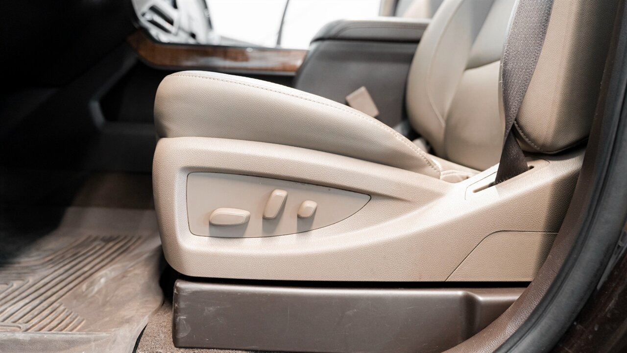 2019 GMC Sierra 3500 SLT   - Photo 13 - Reno, NV 89511