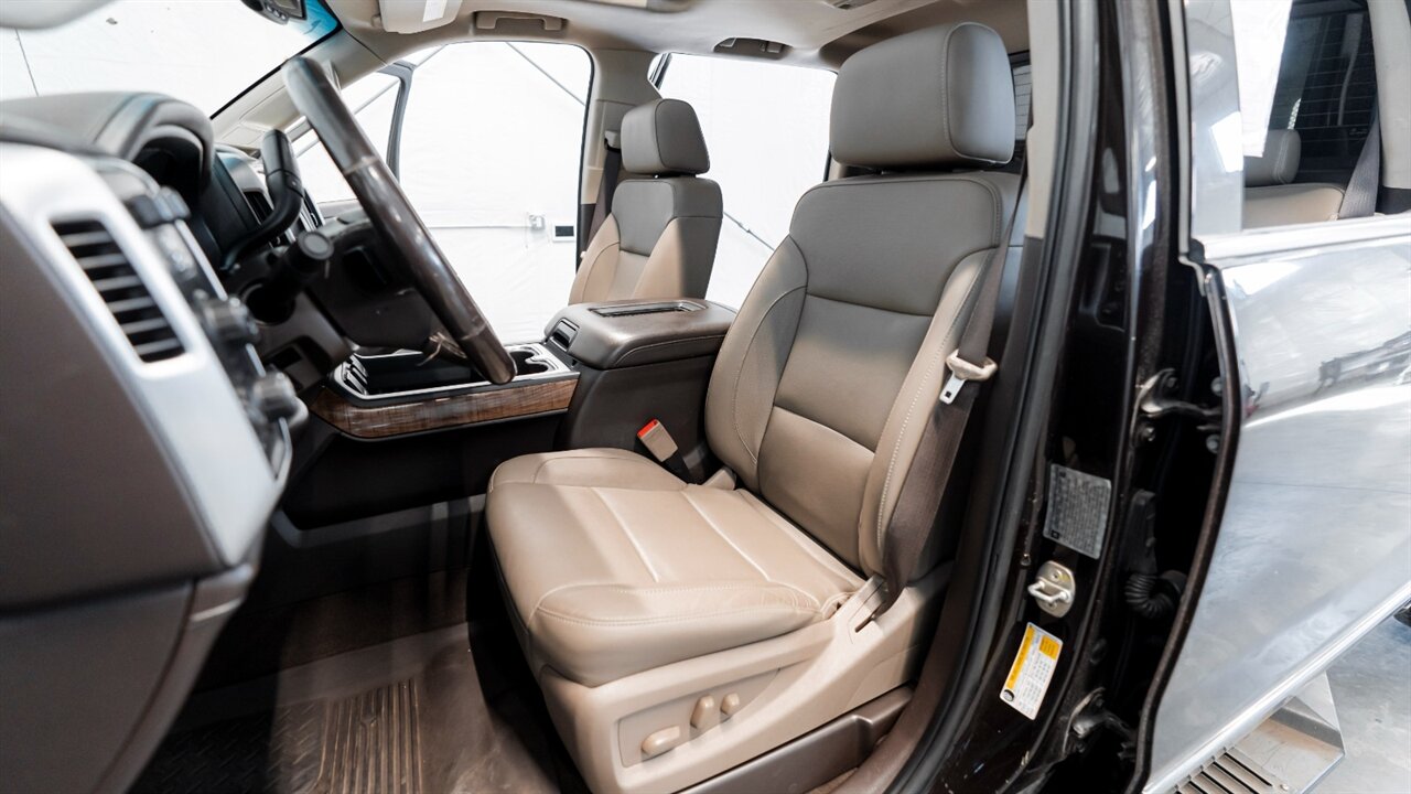 2019 GMC Sierra 3500 SLT   - Photo 8 - Reno, NV 89511