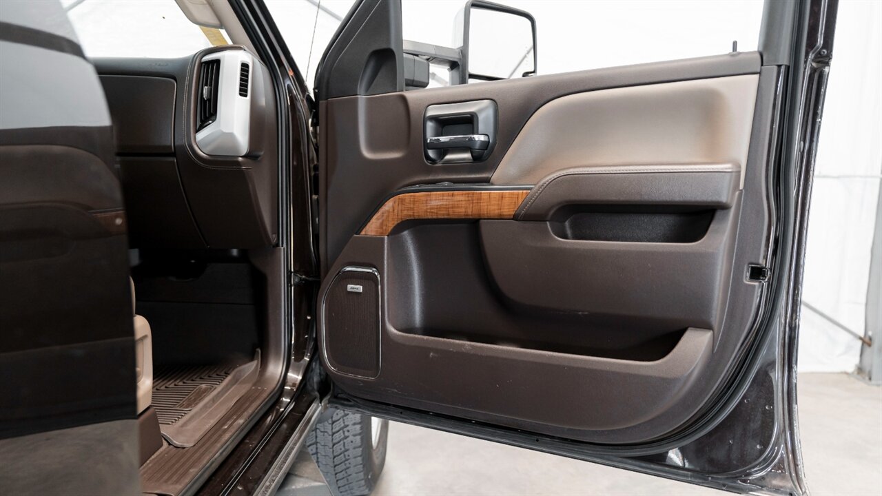 2019 GMC Sierra 3500 SLT   - Photo 27 - Reno, NV 89511