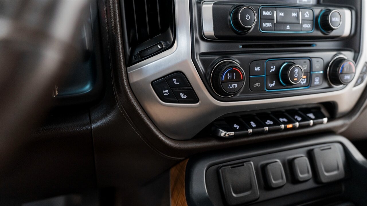 2019 GMC Sierra 3500 SLT   - Photo 24 - Reno, NV 89511