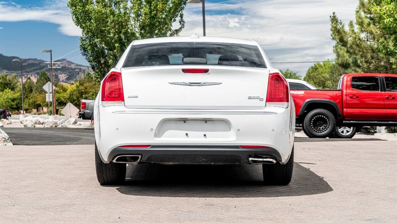 2016 Chrysler 300 Series Platinum   - Photo 6 - Reno, NV 89511