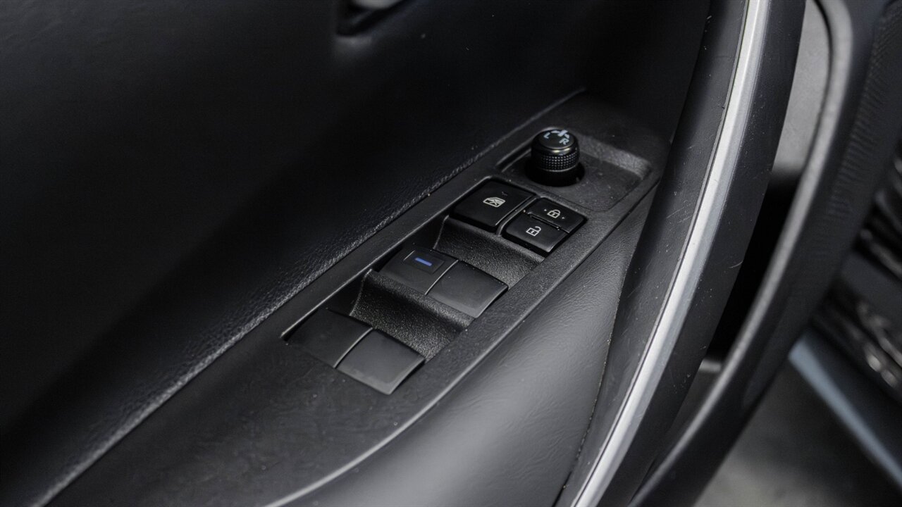 2022 Toyota Corolla SE - Photo 17 - Reno, NV 89511